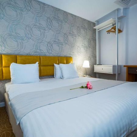Best Western Hotel Lev Or I Bucharest Exterior photo